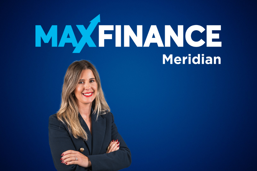 Gestora de Crédito Maxfinance Meridian, com fundo em degrade azul com o logotipo da agência.